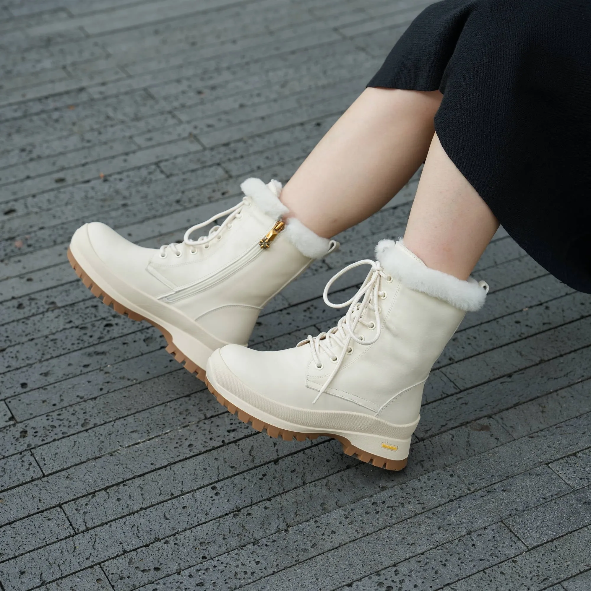 Designer Women Leather Chunky Snow Boots With Shearling Lined in Apricot/Beige/Black