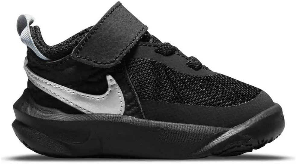 Nike unisex-child Team Hustle D 10 (Infant/Toddler)