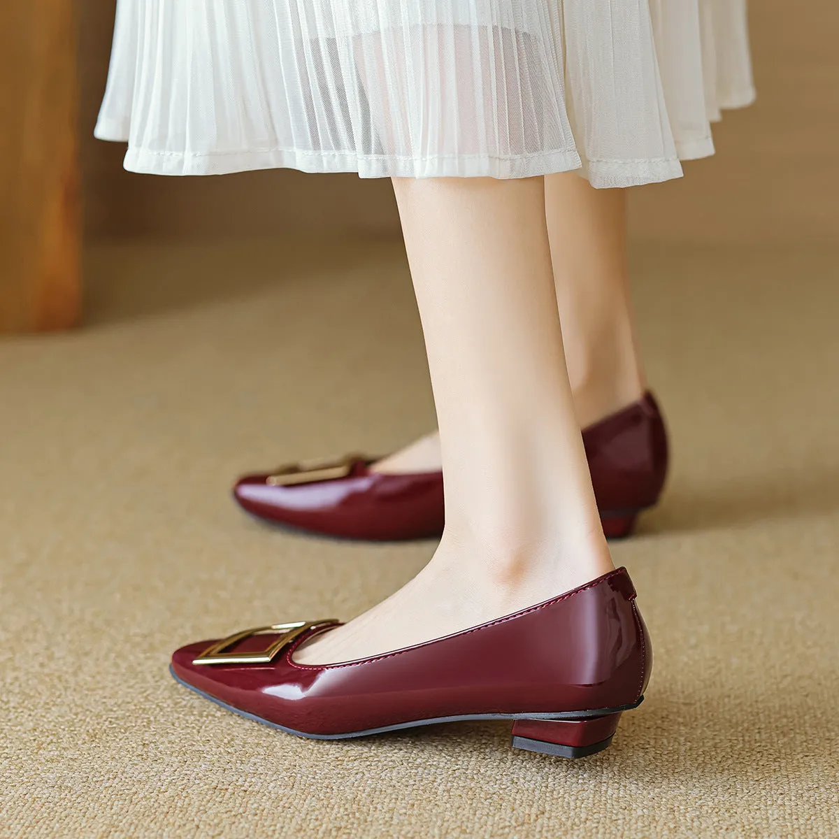 Women Fashion Glossy Leather Low Block Pumps