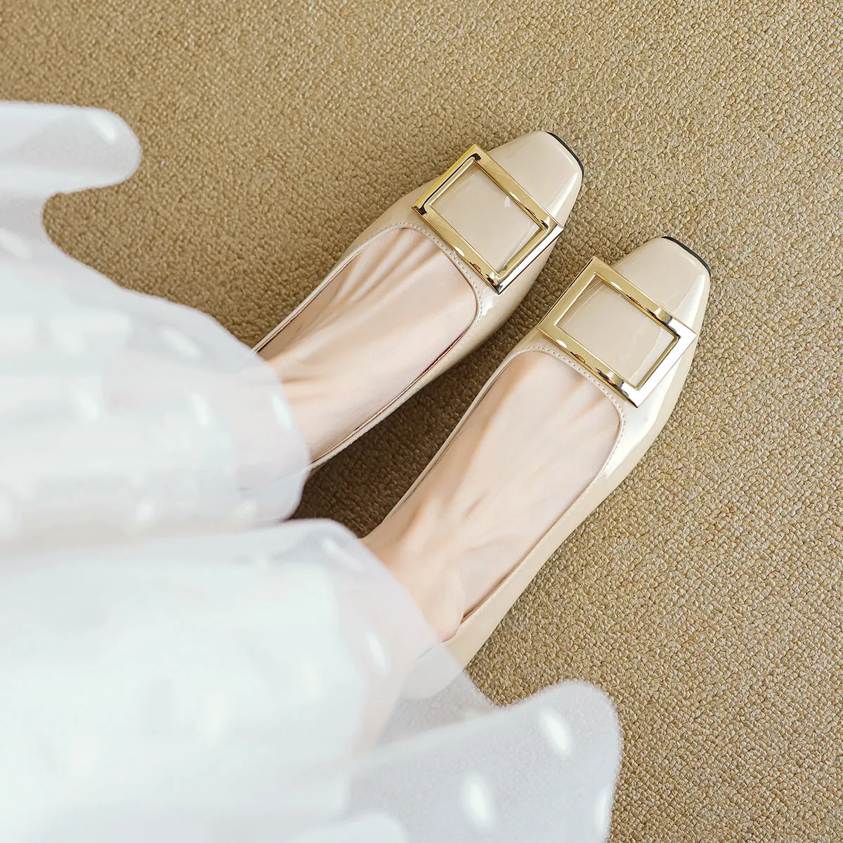 Women Fashion Glossy Leather Low Block Pumps