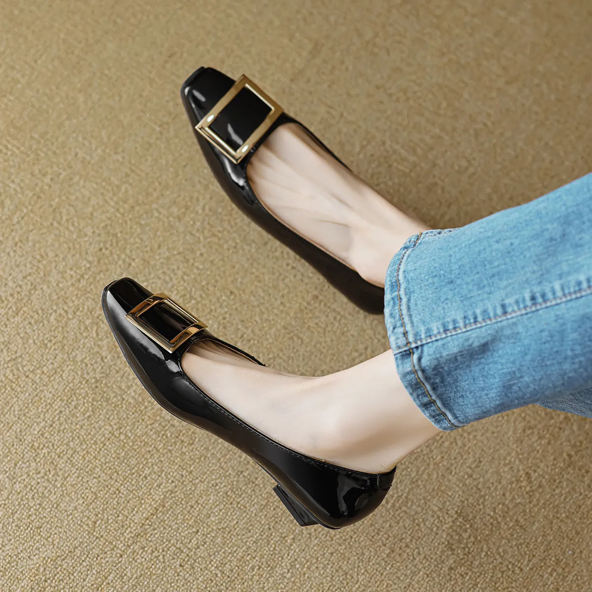 Women Fashion Glossy Leather Low Block Pumps